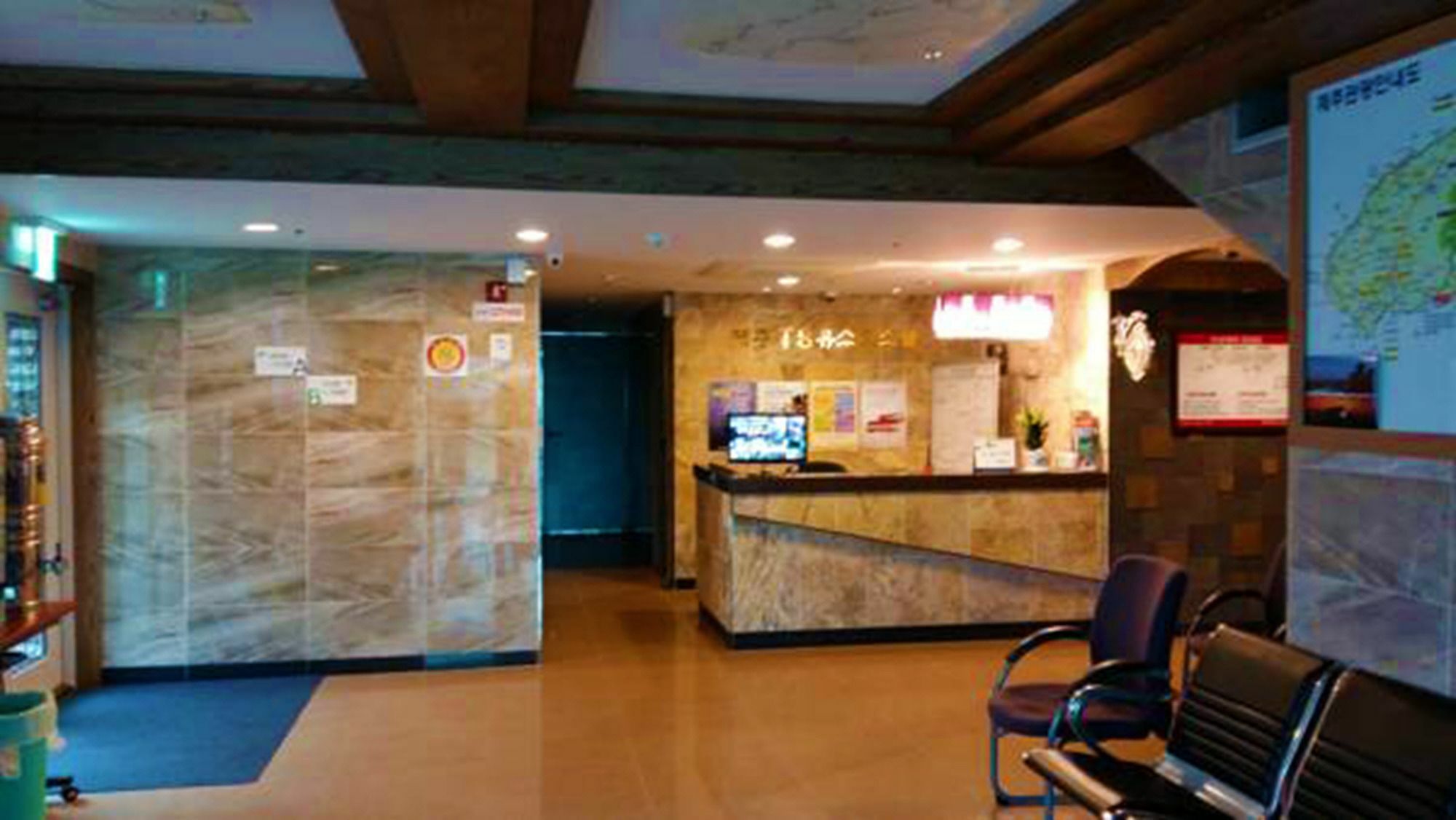 Jeju Ts Youth Hostel & Resort Seogwipo Bagian luar foto